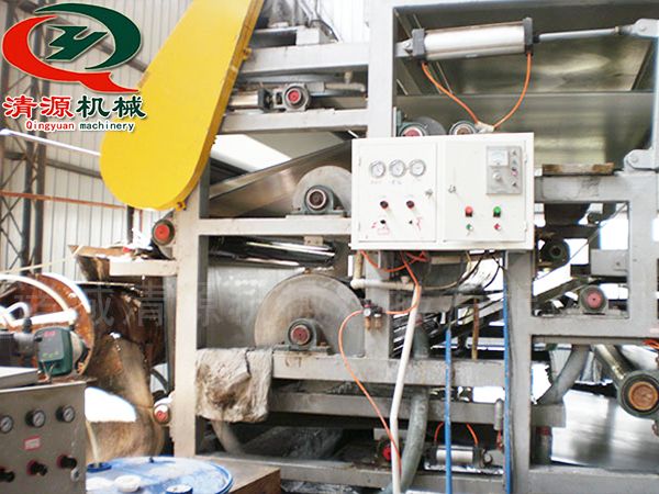 帶式壓濾機使用現(xiàn)場