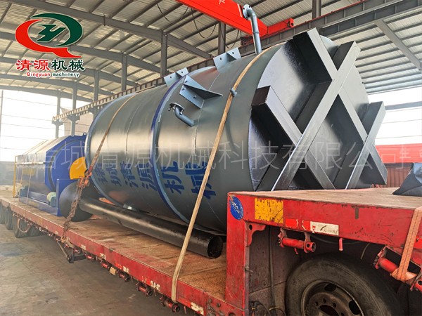 疊螺式污泥脫水機(jī) 豎流式溶氣氣浮機(jī) 微濾機(jī)發(fā)貨現(xiàn)場.jpg